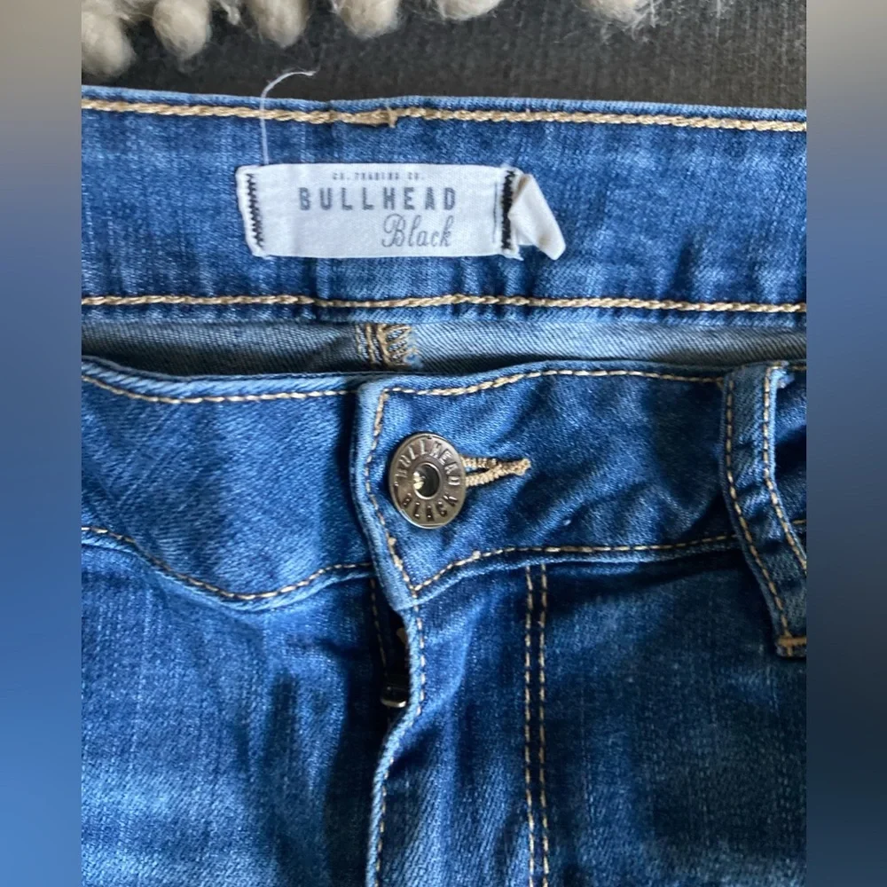 Bullhead Jeans - Picture 2 of 6